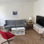 Apartment Slotsgaarden Ved Hesten *