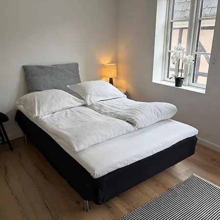 Slotsgaarden Ved Hesten Apartment *