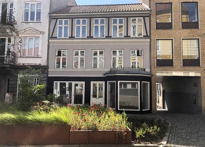 Slotsgaarden Ved Hesten *