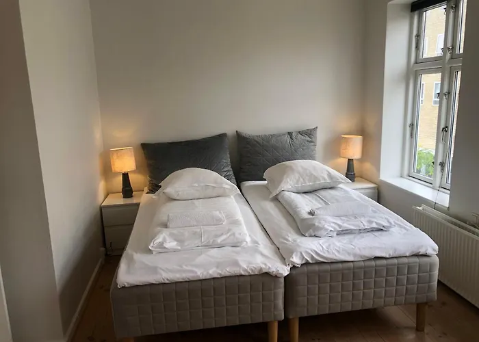 Slotsgaarden Ved Hesten Daire *